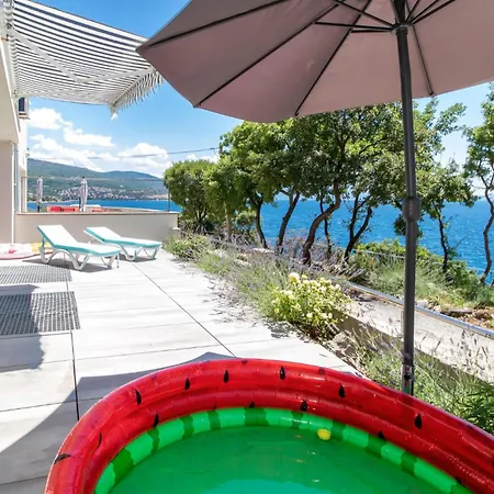Beautiful In With House Sea View
