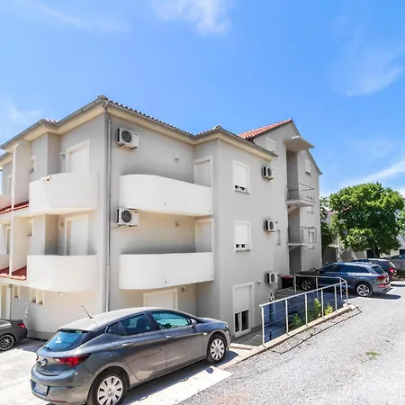 Beautiful In With Wifi Apartament