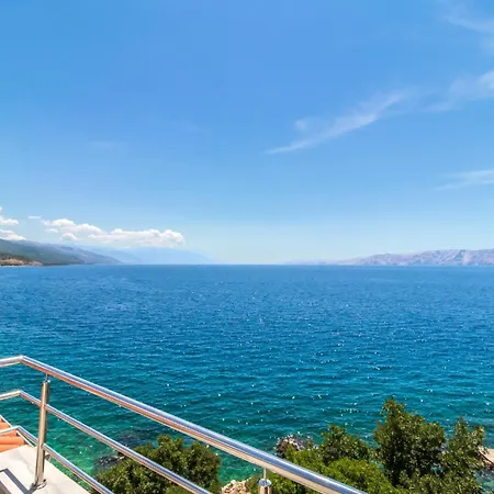 Beautiful In With House Sea View *