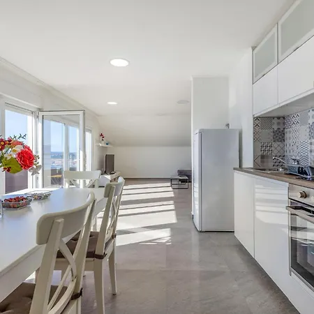 Beautiful In With House Sea View
